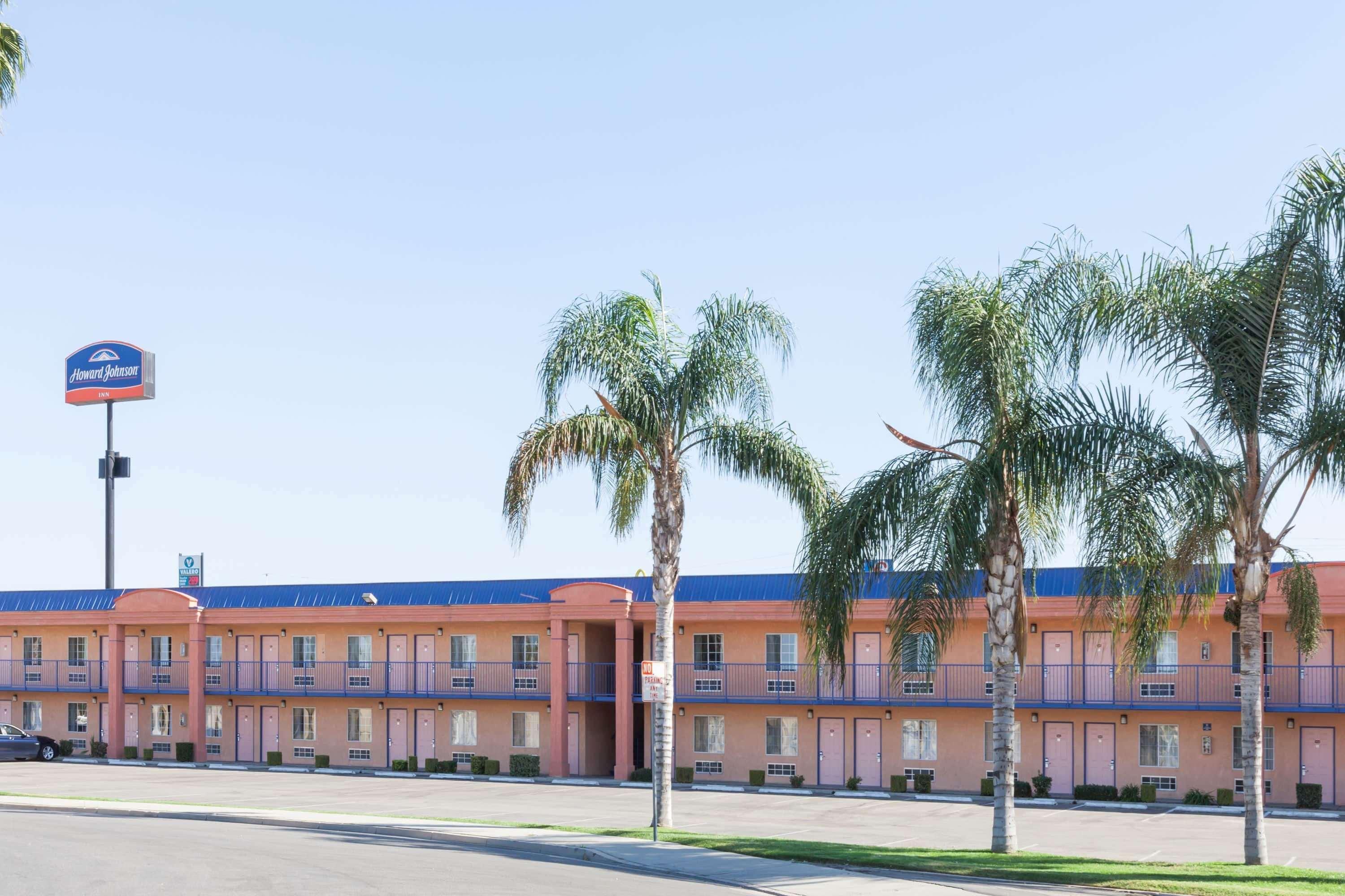 Howard Johnson By Wyndham Bakersfield Eksteriør billede